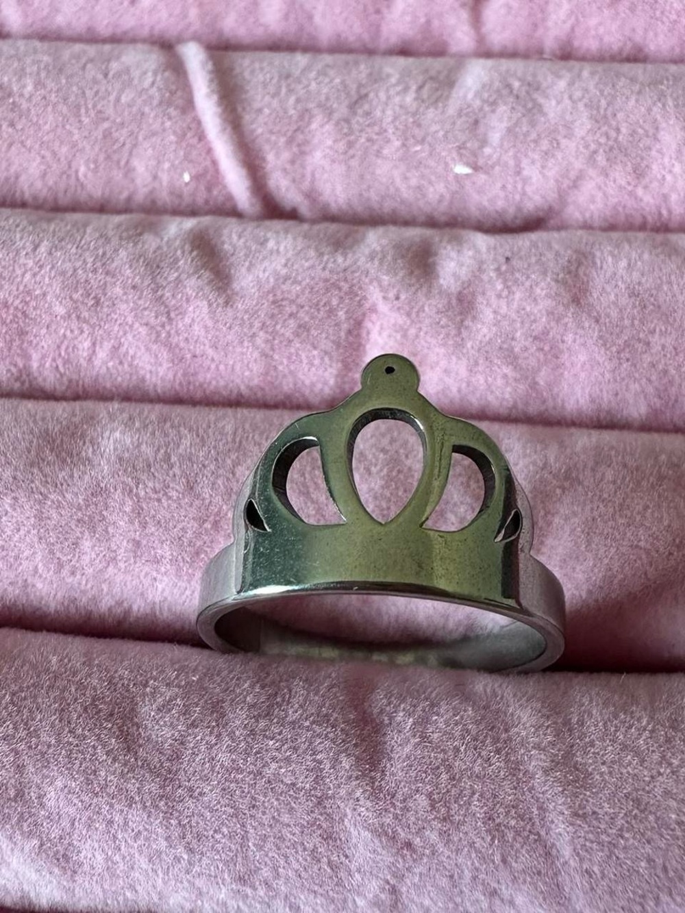 Vintage silver crown ring. Size 6.